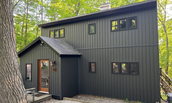 Birchview by the Saco House | Private Saco River Beach access, Storyland & Attitash 3 miles away