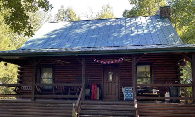 Otwell Cabin | Private Secluded 3BR 2BA Cabin/Lake on 16 acres