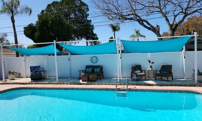 St. Petersburg - Clearwater House | Private Solar heated salt water Pool- Minutes from everything in St. Pete!