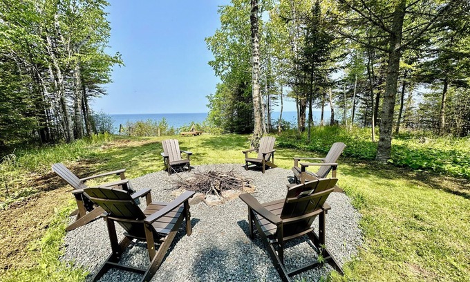 Herbster House | Private & Spacious Lake Superior Lakefront Cabin on Bark Point