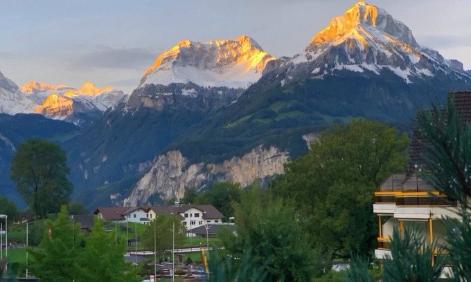 Ruetli Apartment | Private studio with alps view FREE pool/sauna at Swiss Holiday Park + parking