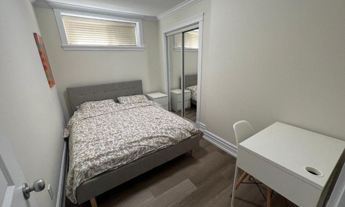 Sunset Apartment | Private suite 1 bed 1 bath 15 mins YVR and downtown 舒适安静