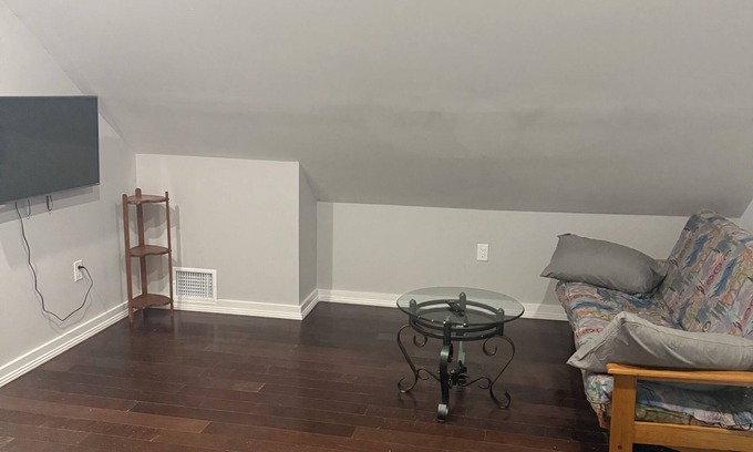 West New Haven Apartment | Private Third-Floor Attic Apartment Full Kitchen King Bed Backyard Access