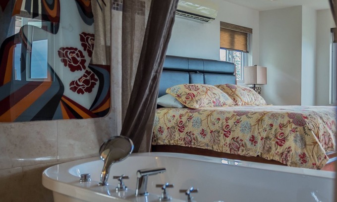 Reading Villa | Private Villa with Sea View, Pool, Wi-Fi and Parking