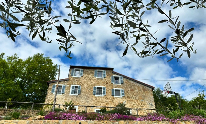 Dolceacqua House | Privately Located Country House in the middle of nature with pool, pizza oven and WIFI