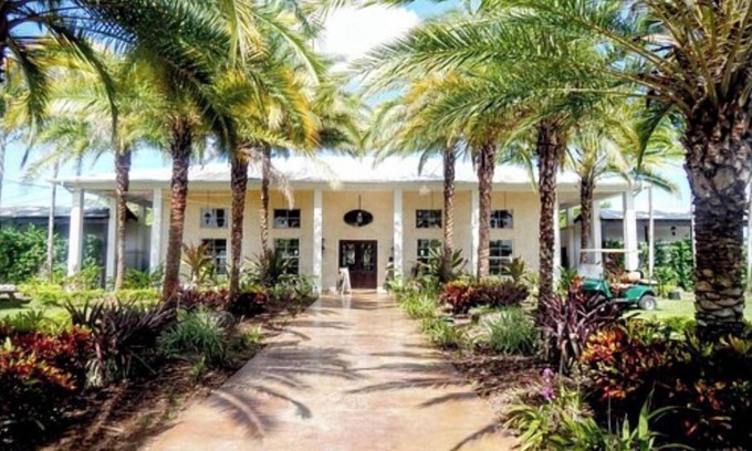 Homestead House | Propery is 20 min from florida keys huge space and parking for boat