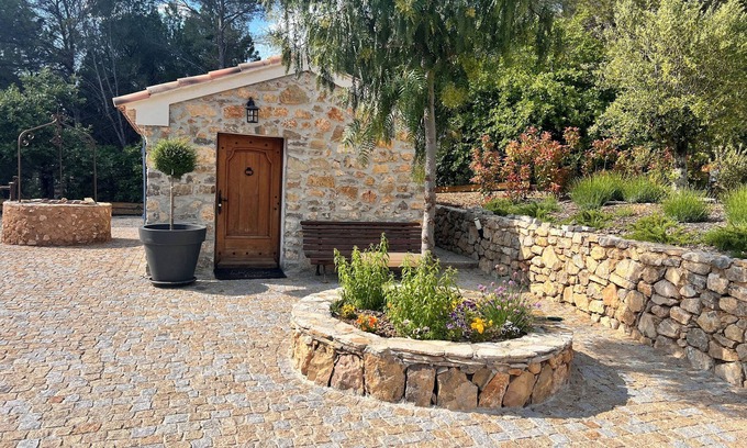 Villecroze Cabin | Provencal cottage