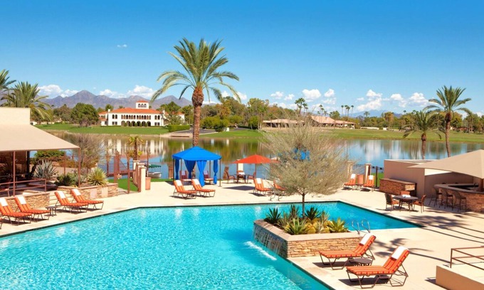 South Scottsdale House | Proximity At its Best! 3 Convenient Units, Free Parking, Near OdySea Aquarium