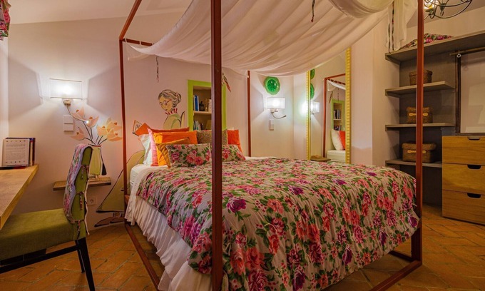 Carvoeira House | Relaxing suite, The little red riding Hood, Spa & Pool, Cerrado das Fontainhas