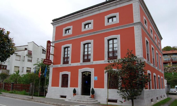 El Puente Hotel | Puente Romano