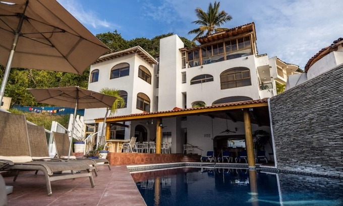 South Shore Hotel Area Villa | Puerto Vallarta amazing Beachfront Home, Chef included, heated infinite pool.