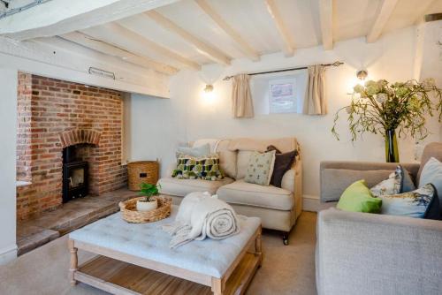 Leicester House | Pump Cottage