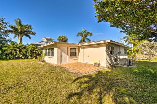 Punta Gorda House | Punta Gorda Home with Backyard about 1 Mile to Dtwn!
