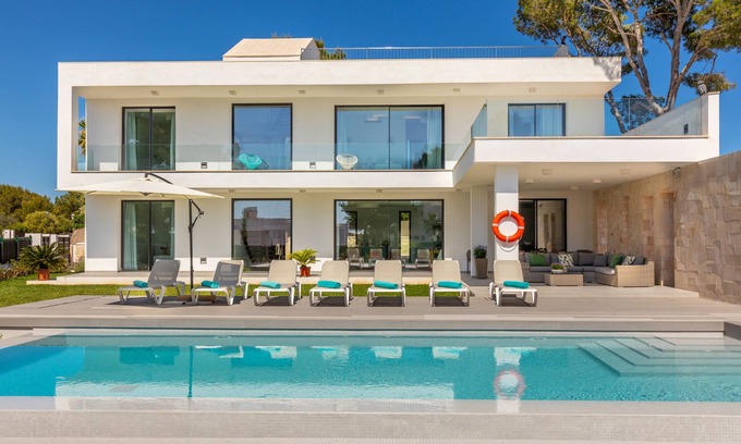 Portopetro House | Punta Port 7, Hochwertiger Neubau mit 4 DZ, Privater Pool in Ruhiger Wohngegend
