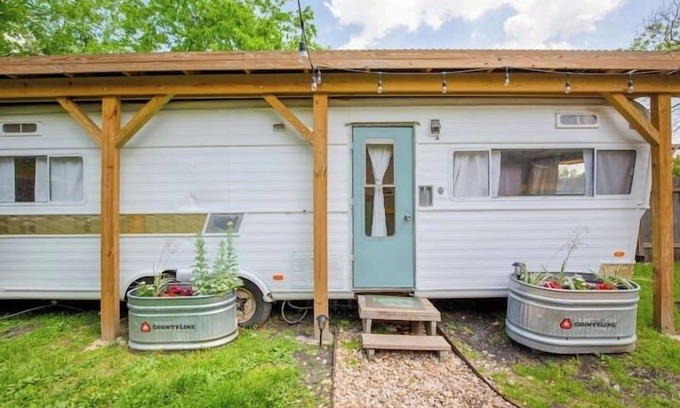 Franklin Park House | Quaint and Convenient Labor of Love