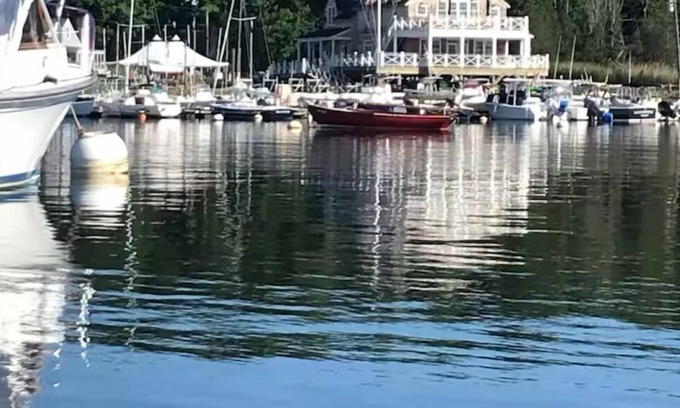 Cohasset House | Quaint colonial with short walk to Harbor and Restaurants