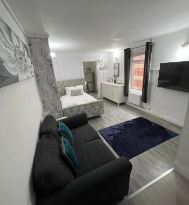 Grangetown Apartment | Quaint Space, 10 minutes walk from Cardiff Central