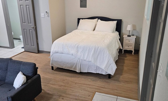 Sweeny Apartment | Quaint studio in Sweeny for a cozy getaway