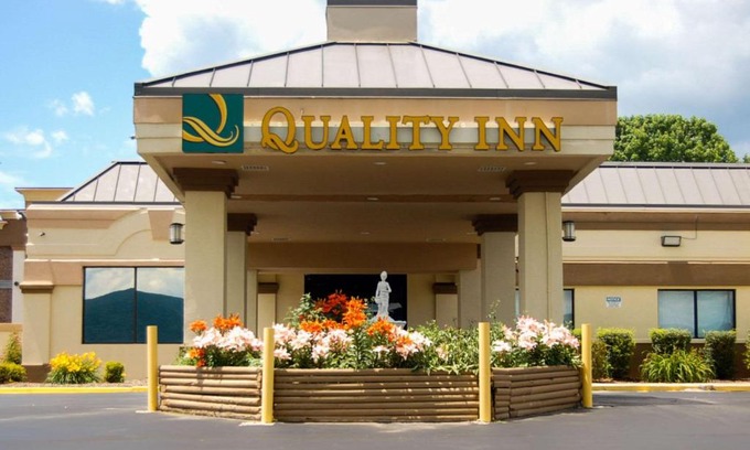 Mill Hall Hotel | Quality Inn Mill Hall - Lamar