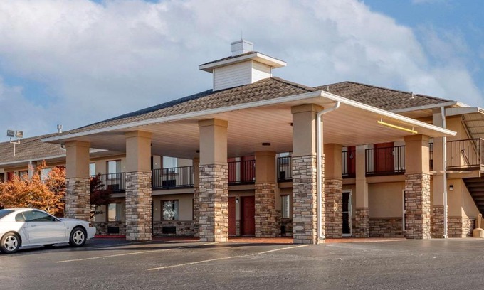 Russellville Hotel | Quality Inn Russellville I-40