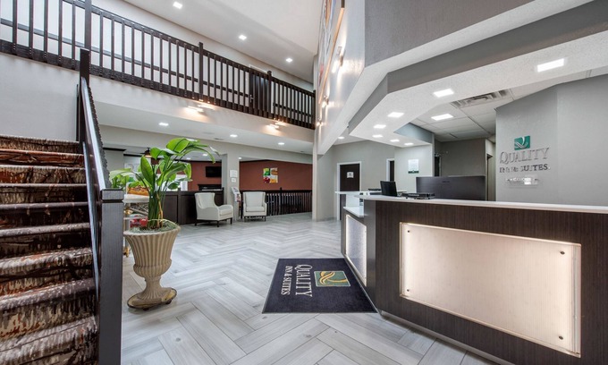 Brownsburg Hotel | Quality Inn & Suites Brownsburg - Indianapolis West