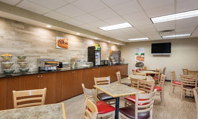 Fishkill Hotel | Quality Inn & Suites Fishkill South near I-84