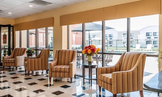 Mattoon Hotel | Quality Inn & Suites Mattoon South