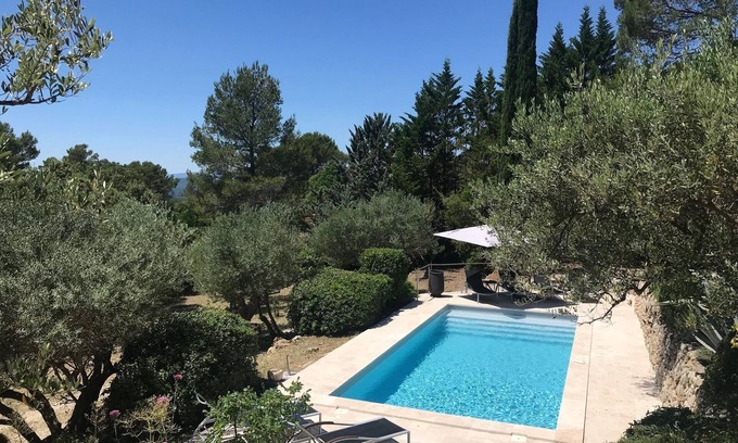 Lorgues House | Quality services, beautiful house for 8 people, comfort and calm