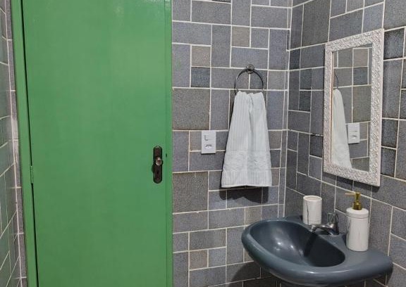 Pitimbu House | Quarto com 3 camas