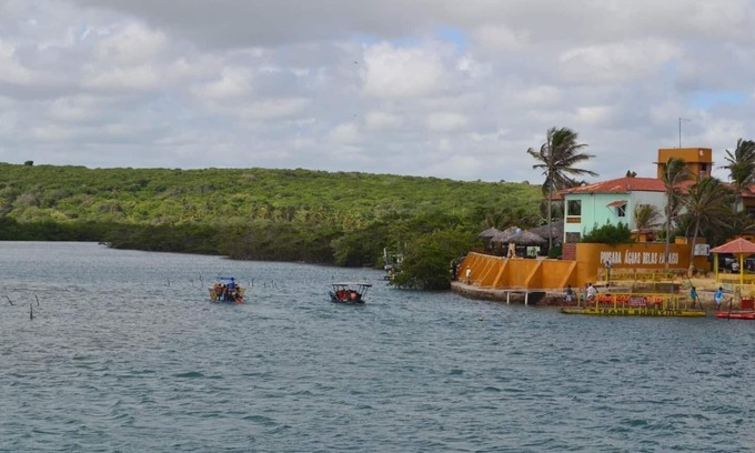 Caponga House | Quarto Família em Praia de Caponga/ce