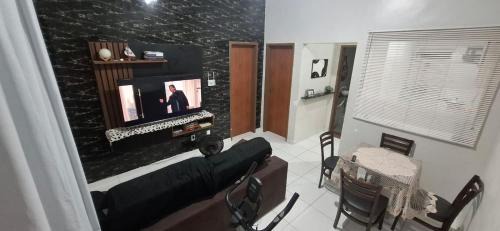 Icui-Guajara House | Quarto privativo no Condomínio Quinta das Oliveiras