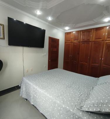 Marambaia House | Quarto Privativo Rains Santos