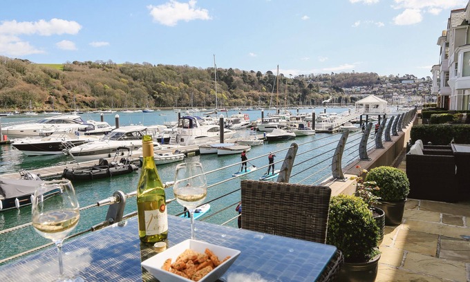Dartmouth Cottage | QUAYSIDE, DART MARINA, family friendly, with a garden in Dartmouth