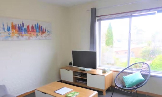 Hobart Central Business District Apartment | Queen St Apartment
