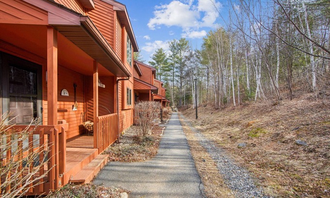 North Creek House | Quick Silver 9d - Comfy Townhome For All Seasons 3 Bedroom Townhouse by The Summit at Gore Mountain