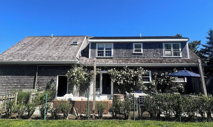 Quidnet House | Quidnet Home - Available August & September - New AC System