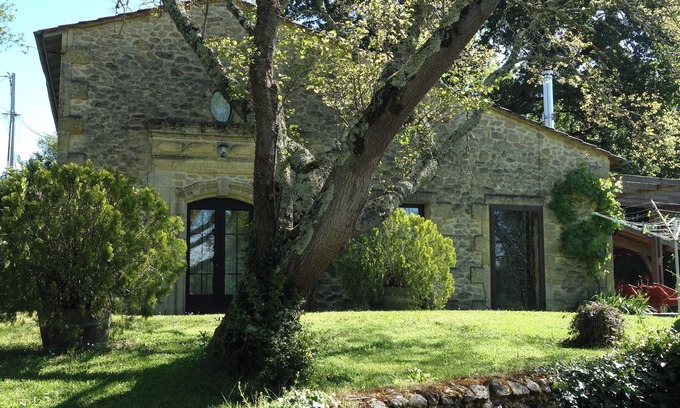 Saint-Vincent-de-Pertignas Cottage | Quiet house with large garden and pool, in the Entre-deux-Mers