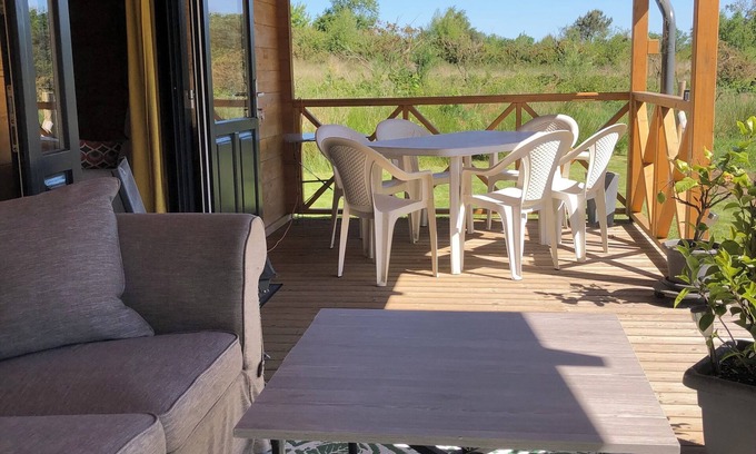 Sulniac Ski Chalet | Quiet accommodation for 6 people near Golfe du Morbihan, pets welcome