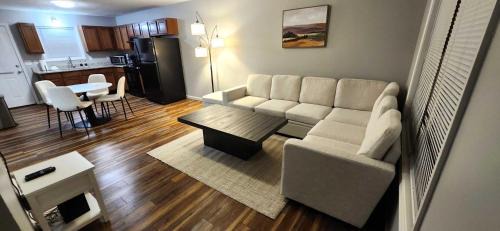 Salem Apartment | Quiet and Comfortable 2 BD Duplex