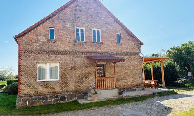 Liepen Apartment | Quiet and rustic ground floor apartment