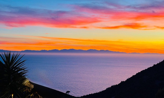 Colle D'orano Apartment | Quiet apartment in front of Corsica