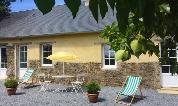 Vidouville Cottage | Quiet country house with private parking