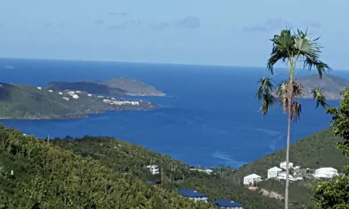 Rosendal Apartment | Quiet Cozy Island Mountain Getaway