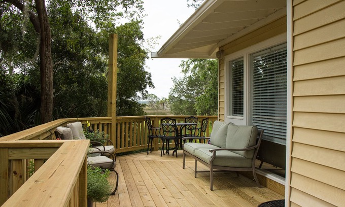 St. Simons Island Condo | Quiet, Great View of the Marsh, Free Wi-Fi!