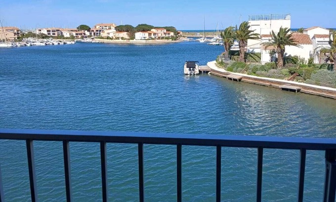 Saint-Cyprien Plage Apartment | Quiet marina apartment with breathtaking views