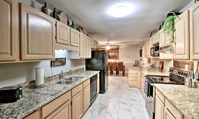 Memphis Cottage | Quiet Memphis Home on 20 Acres: 10 Mi to Downtown!