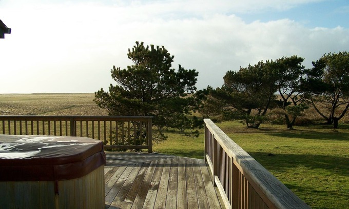 Surf Pines House | Quiet Oceanfront Cottage