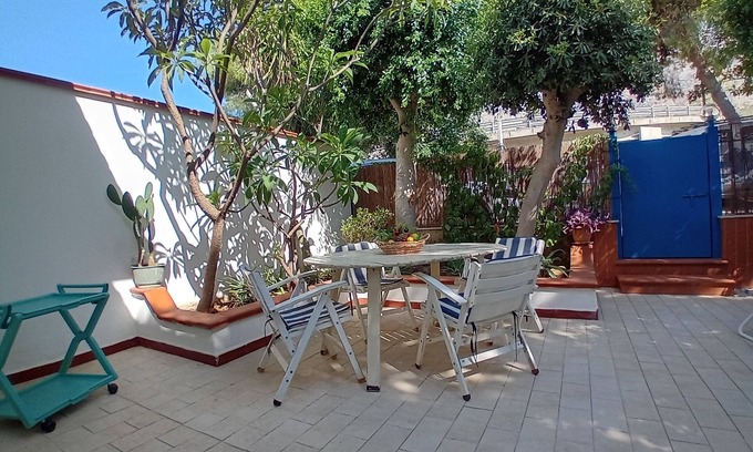 Isola delle Femmine House | QUIET, TOP SEA AND SUNSETS, COMFORTABLE ACCOMMODATION, PARKING SPACE, OK VS. ANIMALS