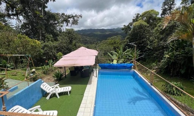 San Isidro Ski Chalet | Quinta privada con cabaña y piscina temperada