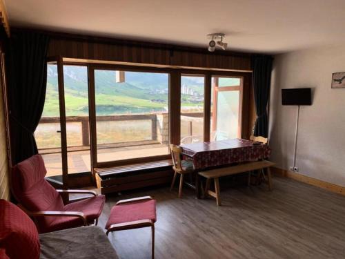 Tignes le Lac Apartment | Résidence Soleil - Grand studio 34m2 - terrasse - vue lac MAE-3635